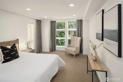 429 13th Avenue E Seattle WA 98102