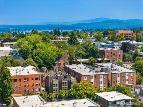 429 13th Avenue E Seattle WA 98102