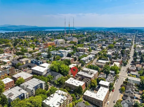 429 13th Avenue E Seattle WA 98102