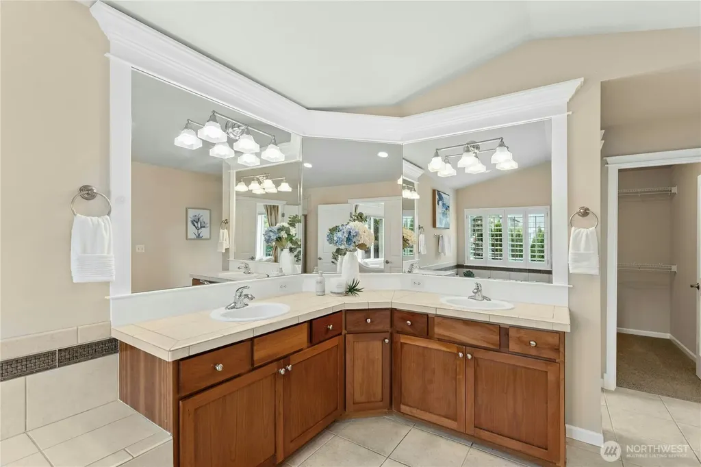3127 NE Magnolia Street Issaquah WA 98029