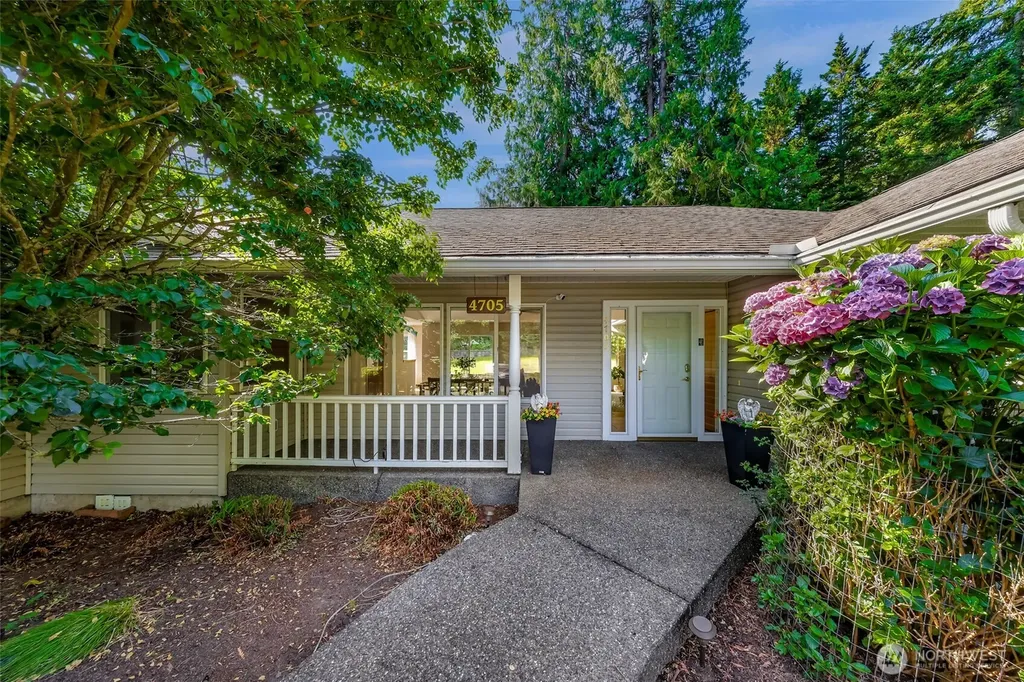 4705 Desmond Street Bellingham WA 98229
