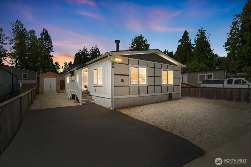 31108 3rd Avenue Black Diamond WA 98010