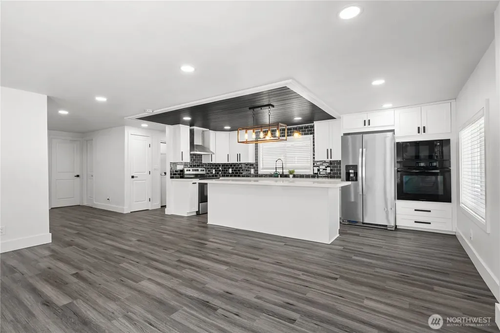 31108 3rd Avenue Black Diamond WA 98010