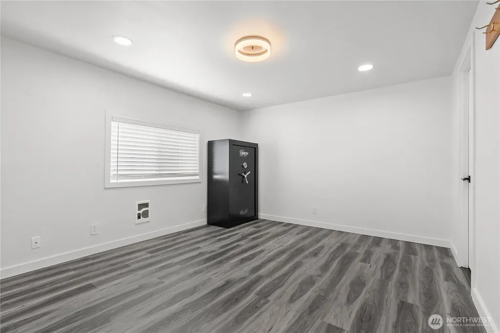 31108 3rd Avenue Black Diamond WA 98010