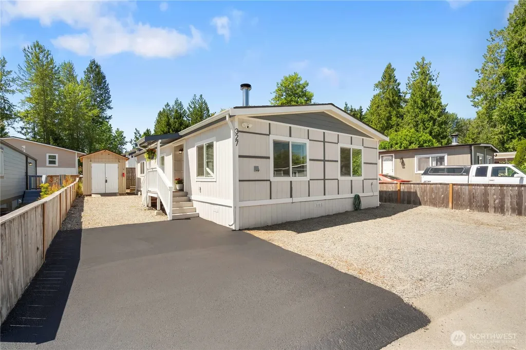 31108 3rd Avenue Black Diamond WA 98010