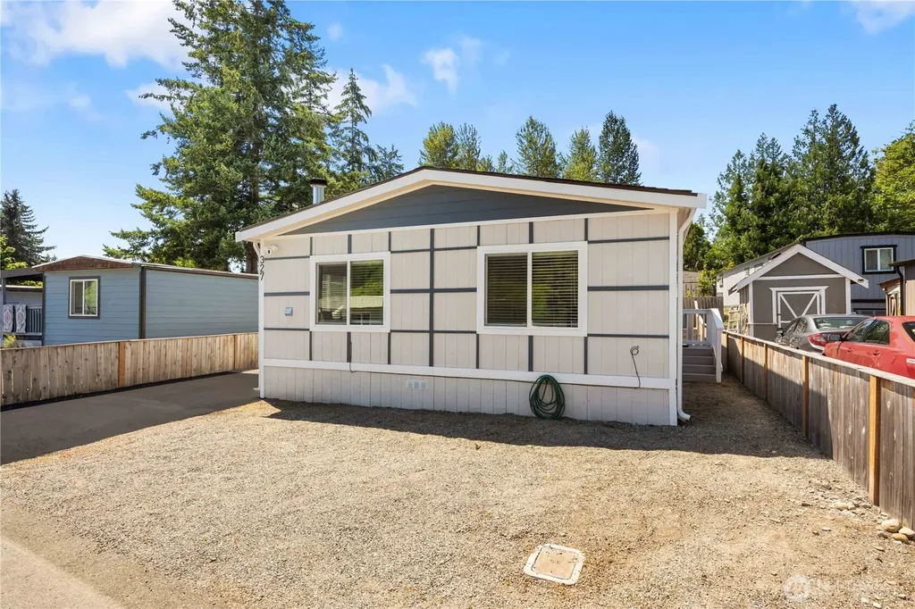 31108 3rd Avenue Black Diamond WA 98010
