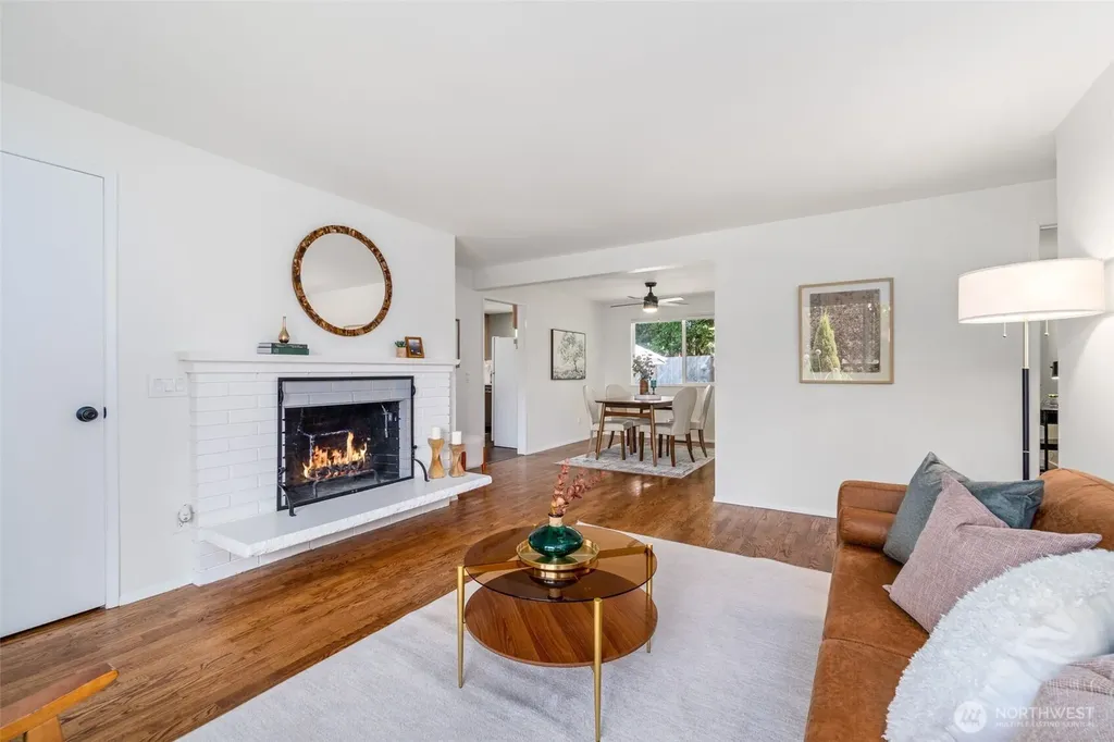 4303 225th Street SW Mountlake Terrace WA 98043