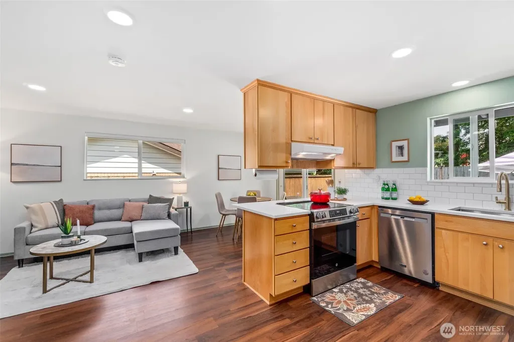 4303 225th Street SW Mountlake Terrace WA 98043