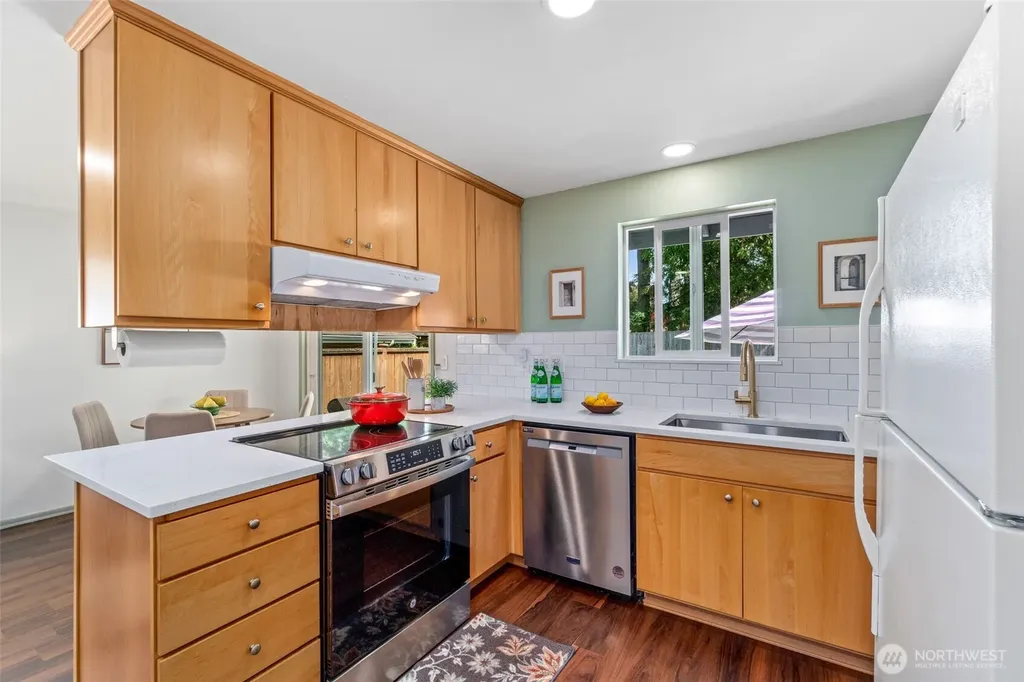 4303 225th Street SW Mountlake Terrace WA 98043