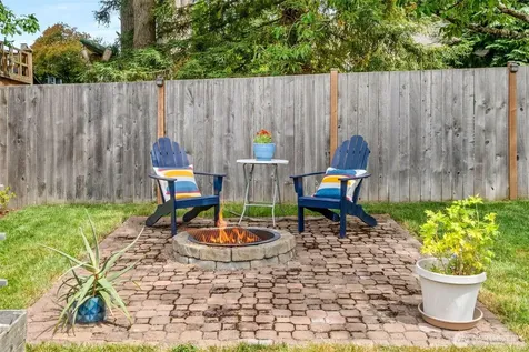 4303 225th Street SW Mountlake Terrace WA 98043