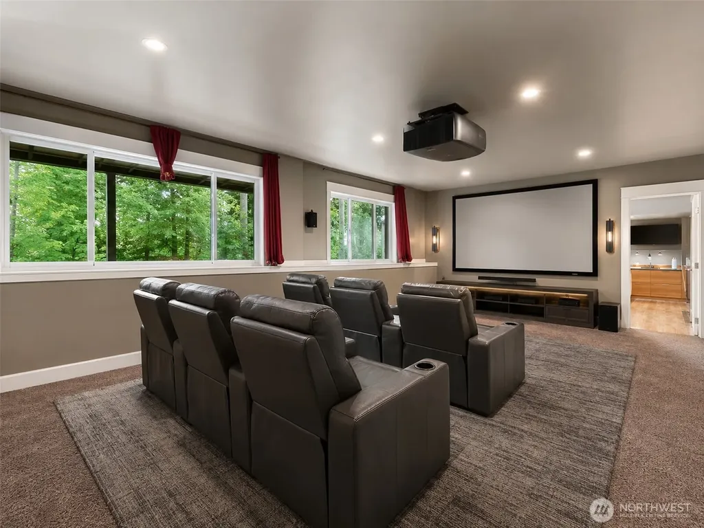 13128 SE Newport Way Bellevue WA 98006