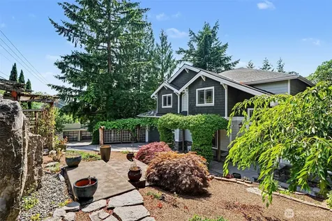 13128 SE Newport Way Bellevue WA 98006