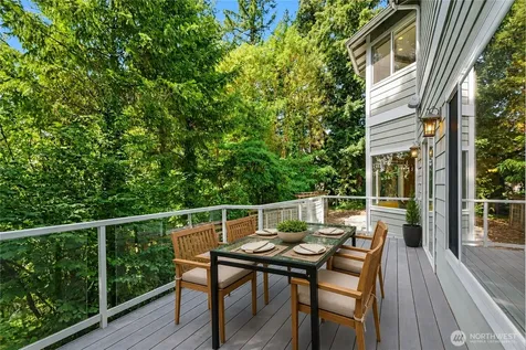 13128 SE Newport Way Bellevue WA 98006
