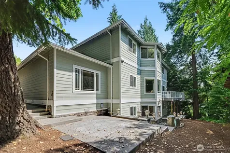 13128 SE Newport Way Bellevue WA 98006
