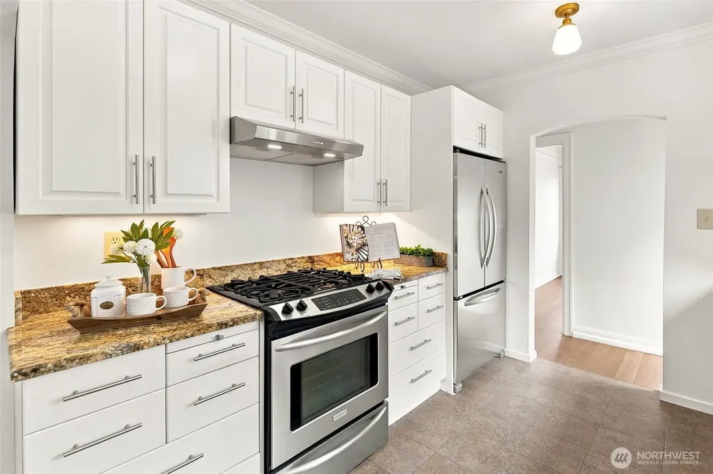 7754 Jones Avenue NW Seattle WA 98117