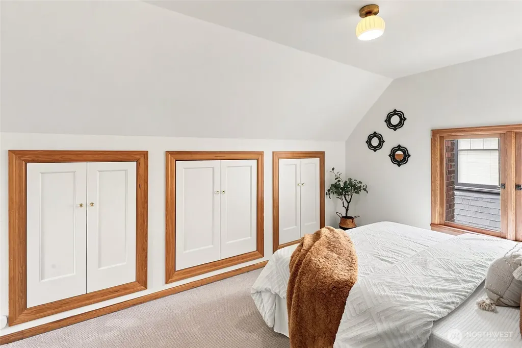 7754 Jones Avenue NW Seattle WA 98117