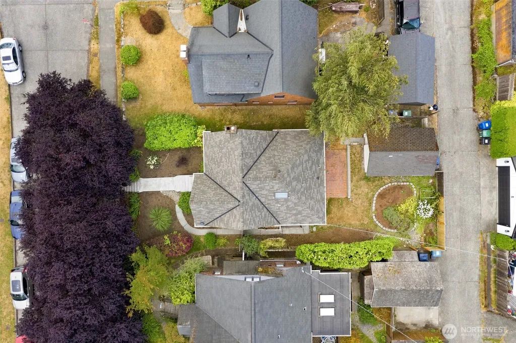 7754 Jones Avenue NW Seattle WA 98117