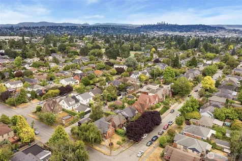 7754 Jones Avenue NW Seattle WA 98117