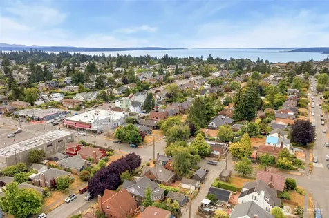 7754 Jones Avenue NW Seattle WA 98117