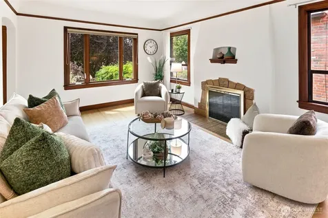 7754 Jones Avenue NW Seattle WA 98117