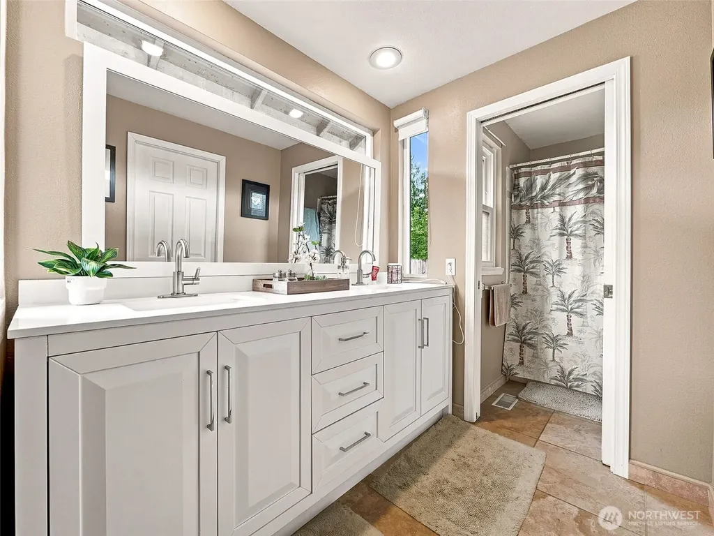 13711 SE 199th Place Renton WA 98058