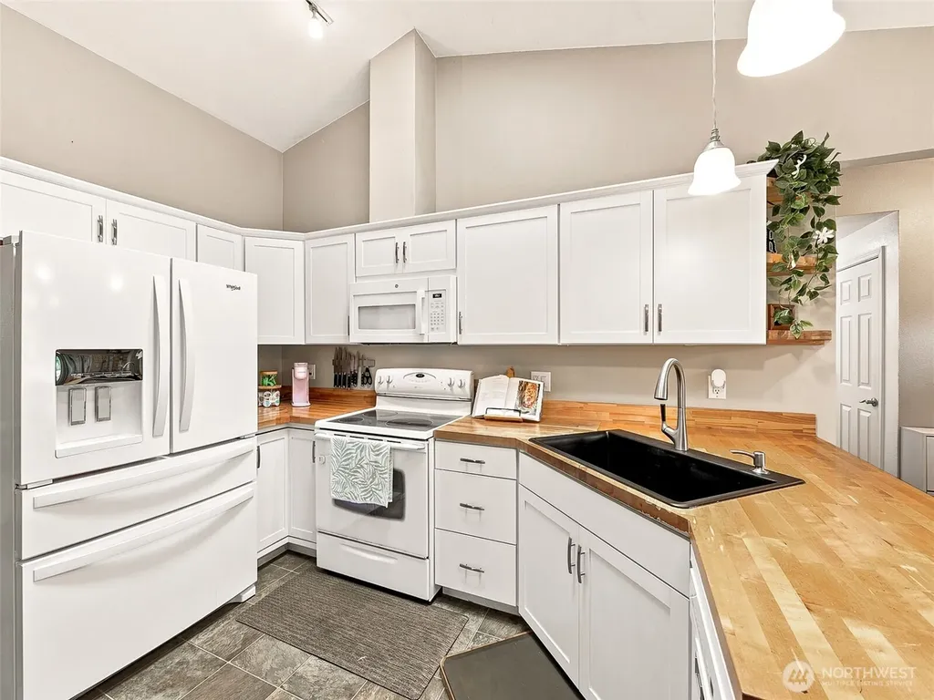 13711 SE 199th Place Renton WA 98058
