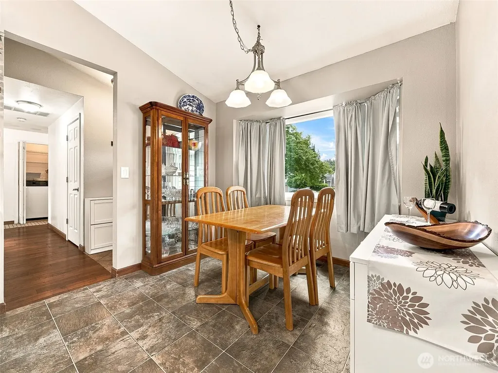 13711 SE 199th Place Renton WA 98058