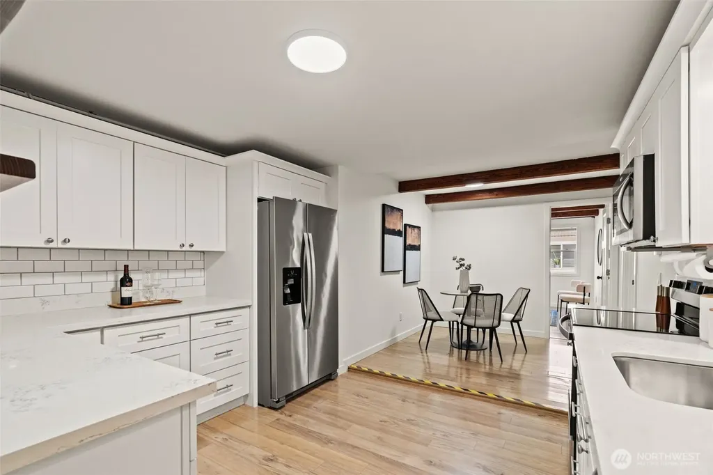 8456 6th Avenue SW Seattle WA 98106