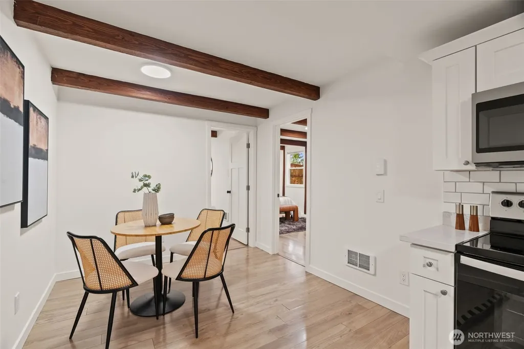 8456 6th Avenue SW Seattle WA 98106