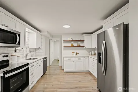 8456 6th Avenue SW Seattle WA 98106