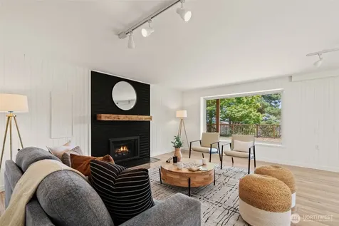 8456 6th Avenue SW Seattle WA 98106