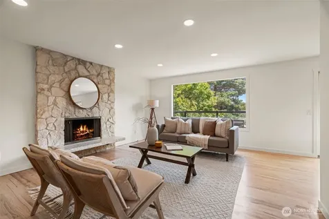 8456 6th Avenue SW Seattle WA 98106