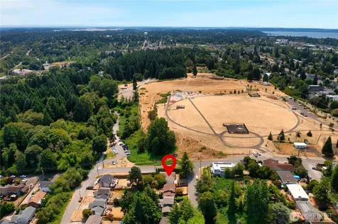 8456 6th Avenue SW Seattle WA 98106