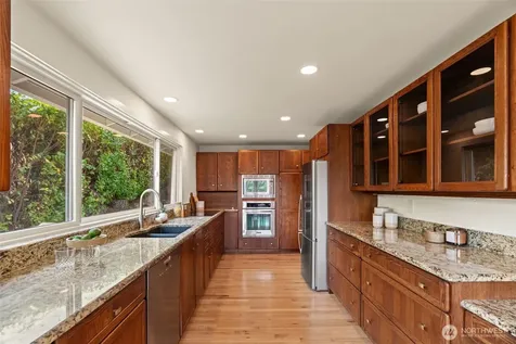 8456 6th Avenue SW Seattle WA 98106