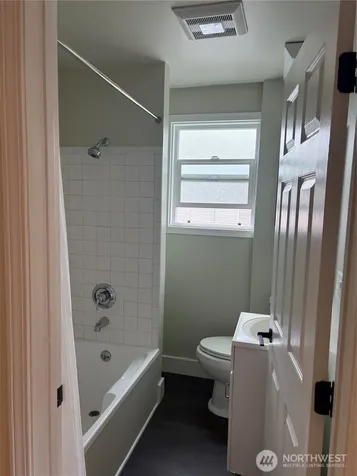 1728 18th Avenue Seattle WA 98122