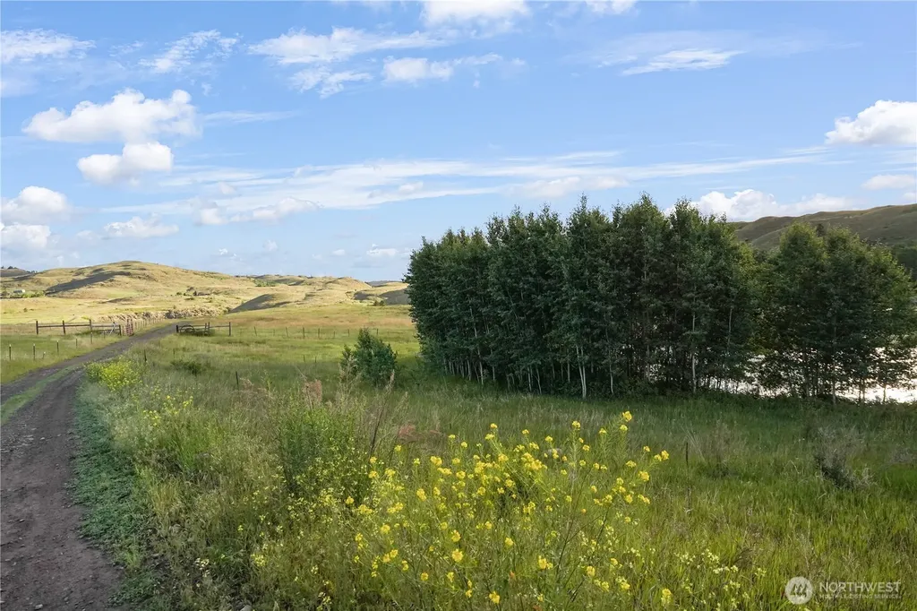 0 Hidden Hills Lane Tonasket WA 98855