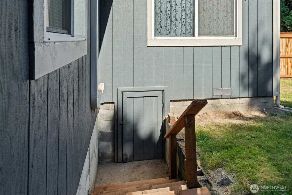 1421 N 32nd Street Renton WA 98056
