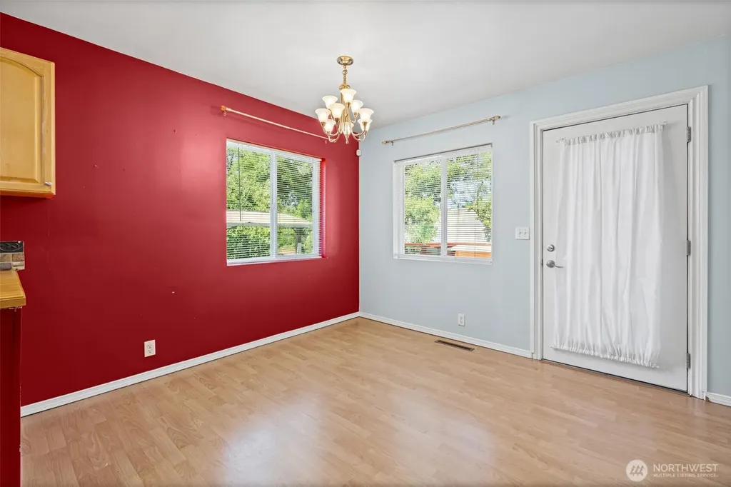 1421 N 32nd Street Renton WA 98056