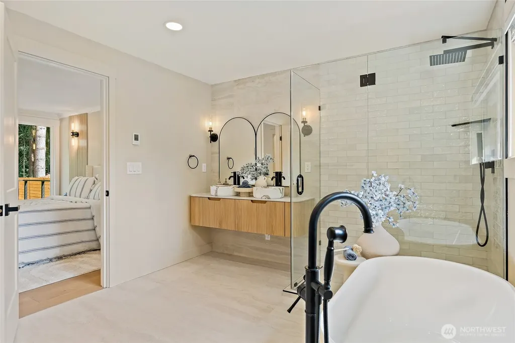 17229 72nd Avenue W Edmonds WA 98026