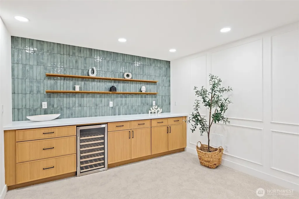 17229 72nd Avenue W Edmonds WA 98026