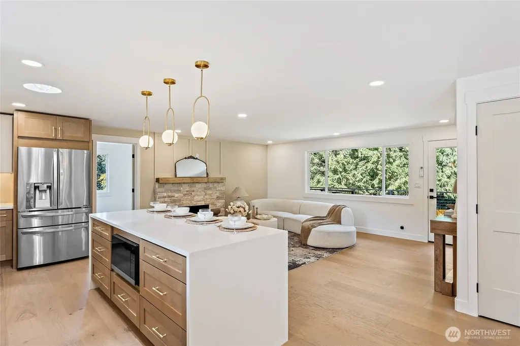 17229 72nd Avenue W Edmonds WA 98026