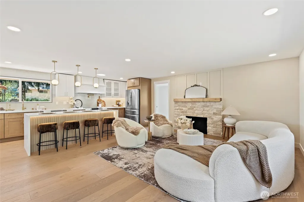 17229 72nd Avenue W Edmonds WA 98026