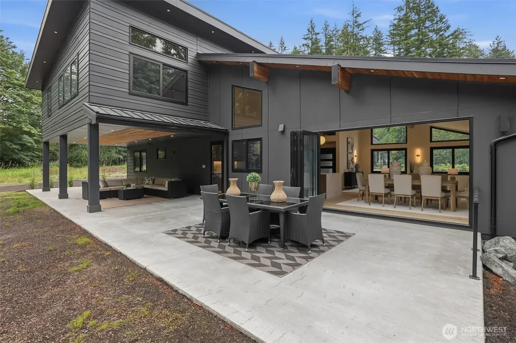 18520 65th Avenue SE Snohomish WA 98296