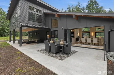 18520 65th Avenue SE Snohomish WA 98296
