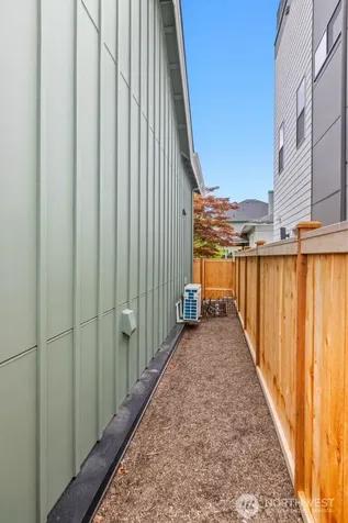 2509 N 42nd Street Seattle WA 98103