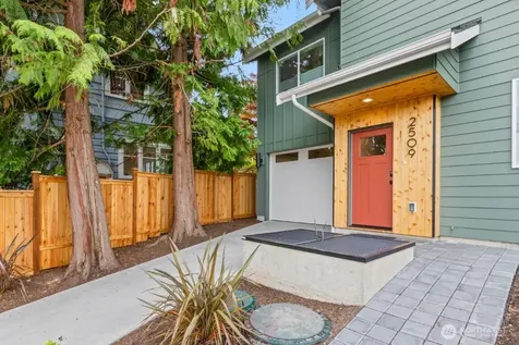 2509 N 42nd Street Seattle WA 98103