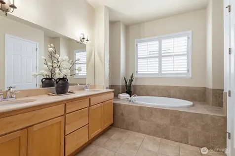24250 NE 131st Terrace Redmond WA 98053
