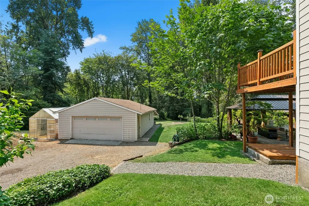 18011 83rd Avenue NE Kenmore WA 98028