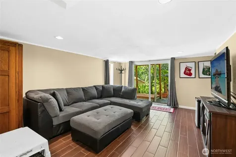 18011 83rd Avenue NE Kenmore WA 98028