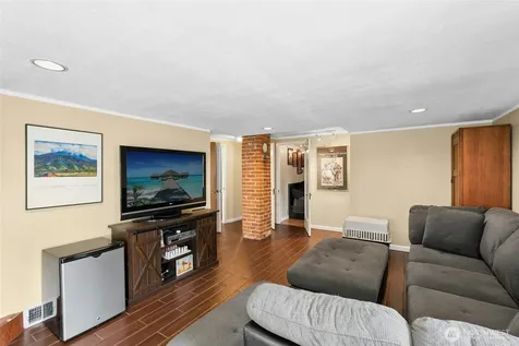 18011 83rd Avenue NE Kenmore WA 98028